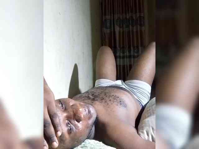 NigerianPusyAndCock webcam