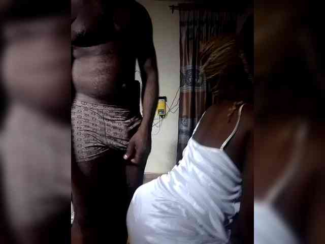NigerianPusyAndCock webcam