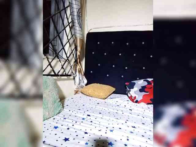 NigerianPusyAndCock webcam