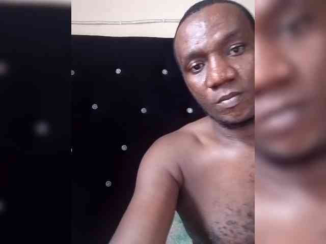 NigerianPusyAndCock webcam