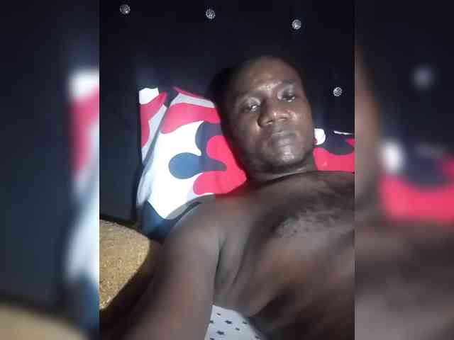 NigerianPusyAndCock webcam