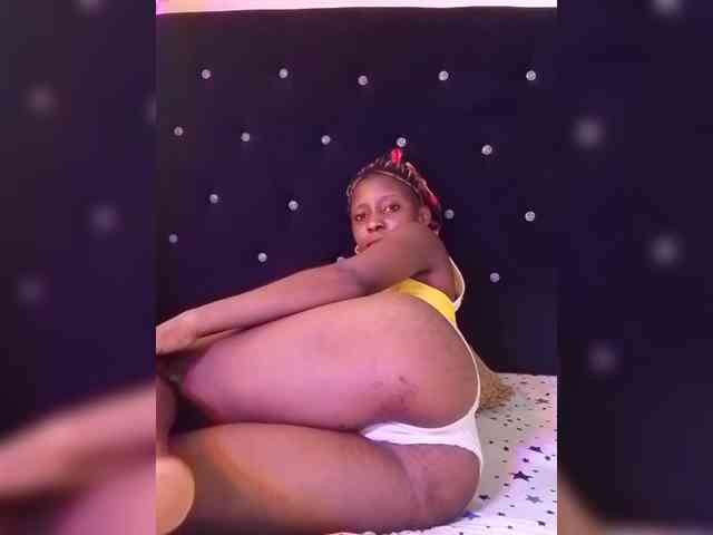 NigerianPusyAndCock webcam