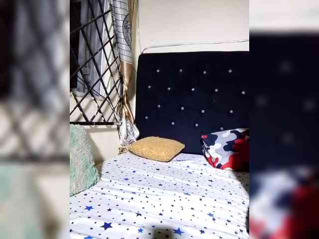 NigerianPusyAndCock webcam