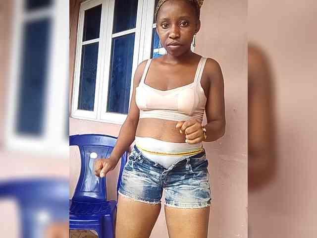 NigerianPusyAndCock webcam