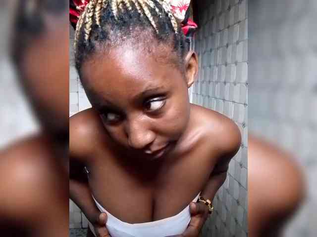 NigerianPusyAndCock webcam