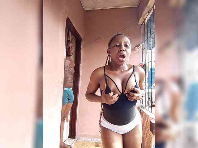 NigerianPusyAndCock webcam