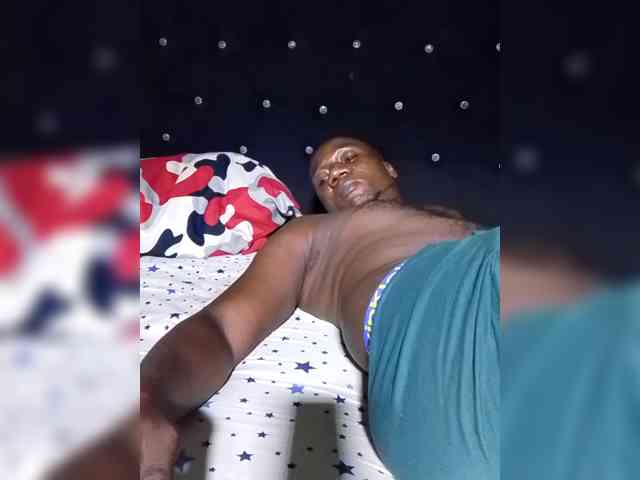 NigerianPusyAndCock webcam