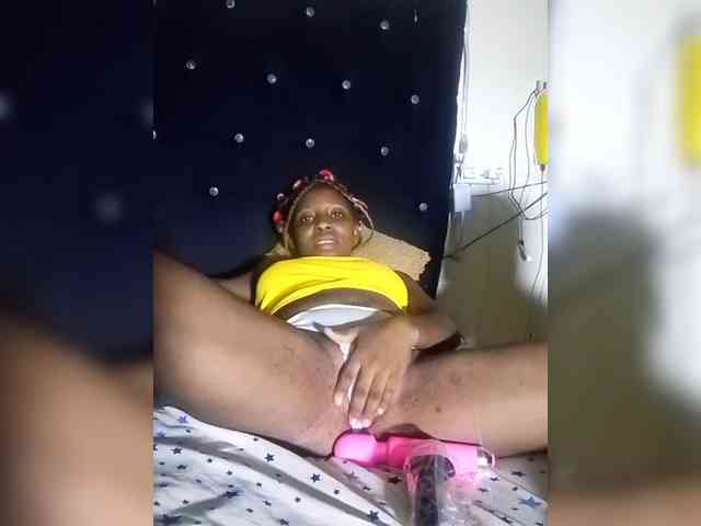 NigerianPusyAndCock webcam