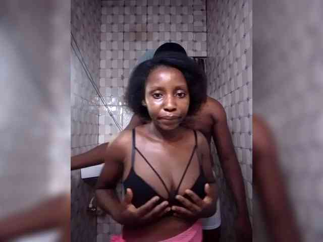 NigerianPusyAndCock webcam