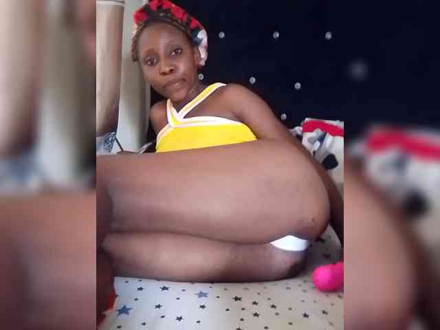 NigerianPusyAndCock webcam