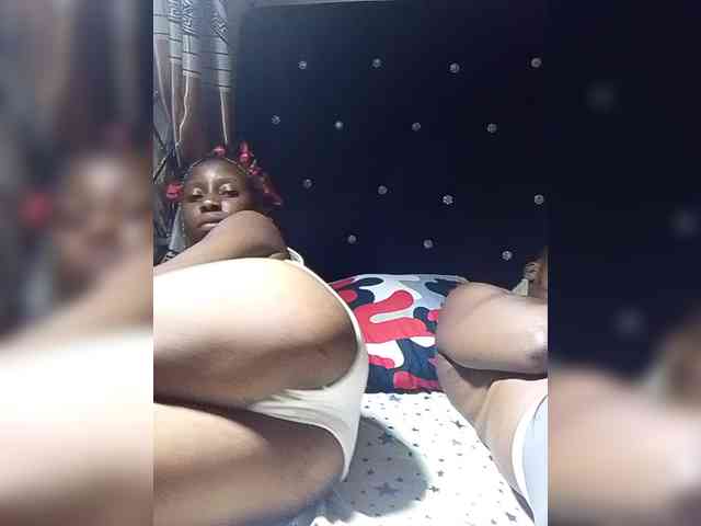 NigerianPusyAndCock webcam