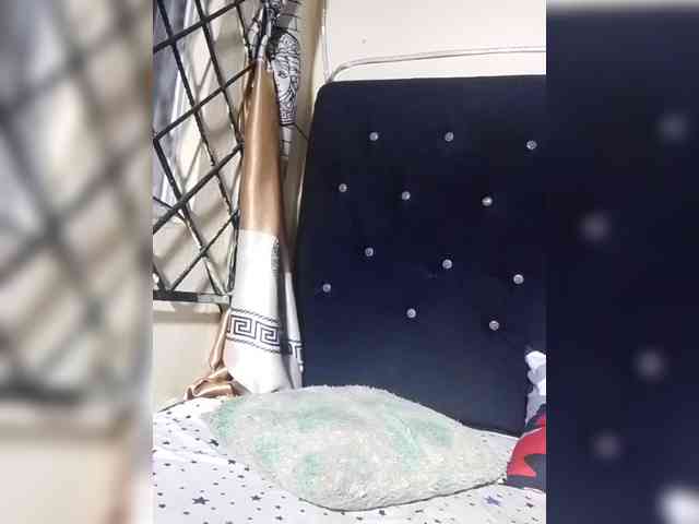 NigerianPusyAndCock webcam