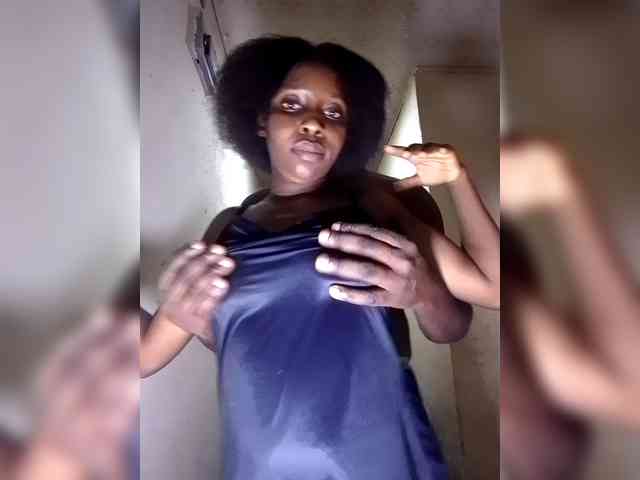 NigerianPusyAndCock webcam