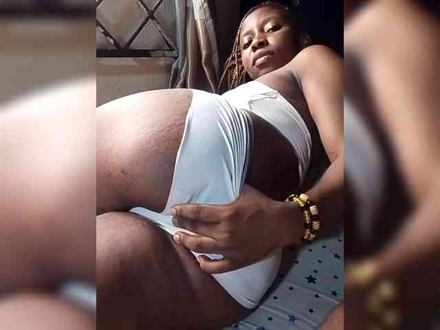 NigerianPusyAndCock webcam