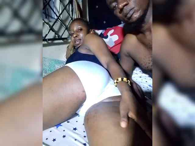 NigerianPusyAndCock webcam