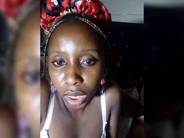 NigerianPusyAndCock webcam