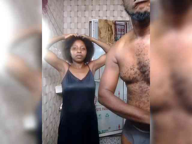 NigerianPusyAndCock webcam