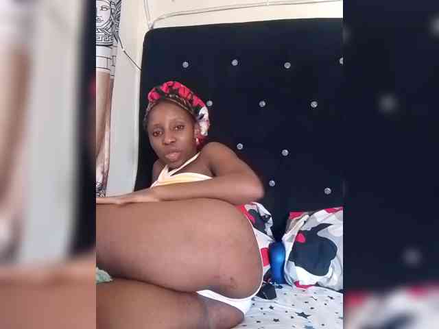 NigerianPusyAndCock webcam