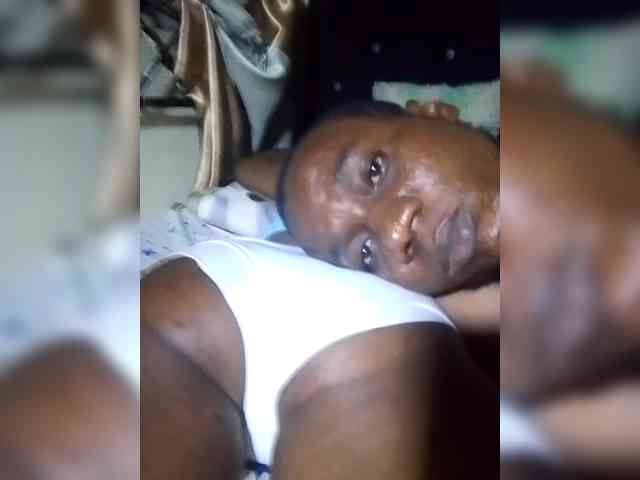 NigerianPusyAndCock webcam