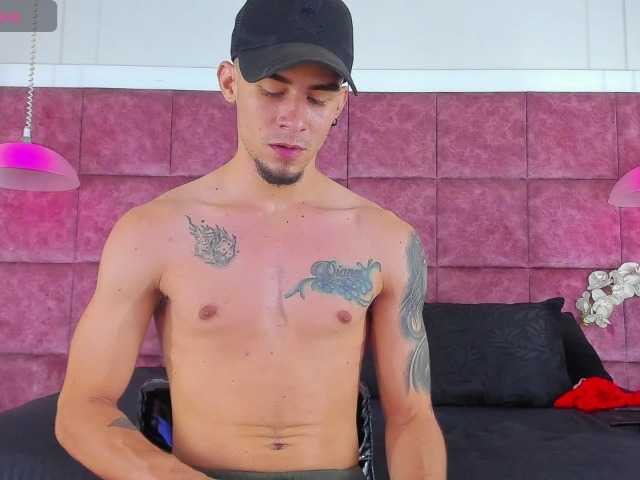 SharonTyga20's BongaCams show and profile