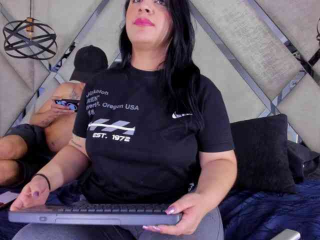 SharonTyga20 webcam