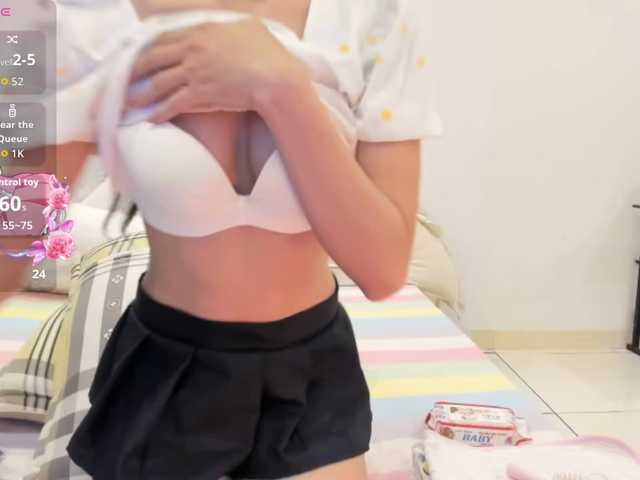 Teahyee's BongaCams show and profile