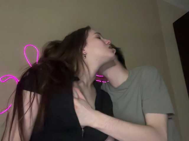 titsDestroy2007 live cam