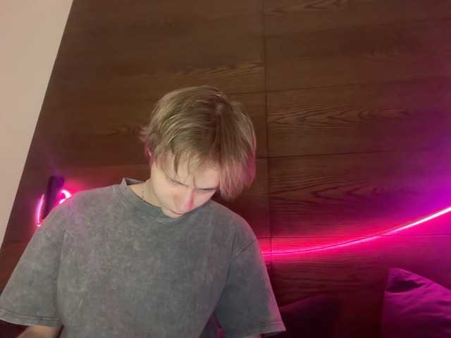 titsDestroy2007 – webcam model profile photo