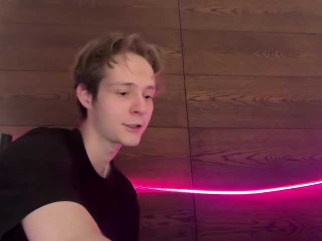 titsDestroy2007's BongaCams show and profile