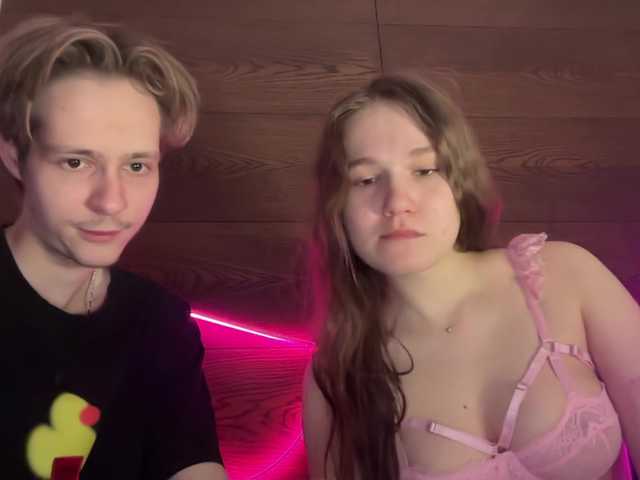 titsDestroy2007 live cam profile