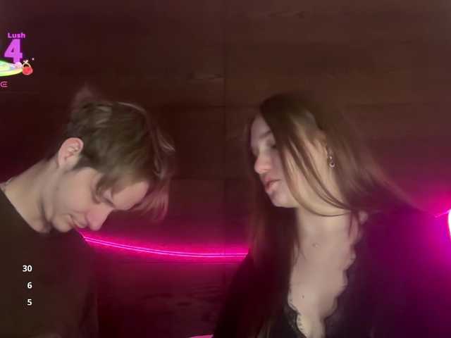 titsDestroy2007 webcam stream