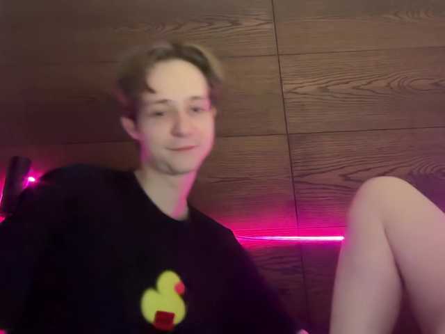 titsDestroy2007's BongaCams show and profile