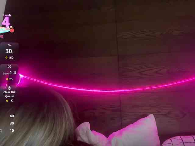 titsDestroy2007 webcam