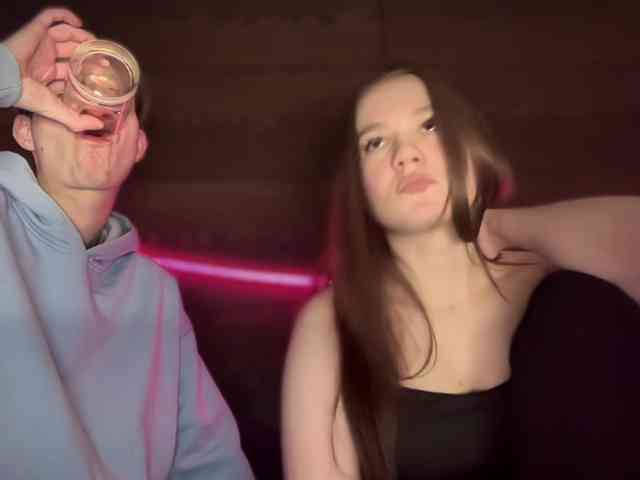 titsDestroy2007 webcam