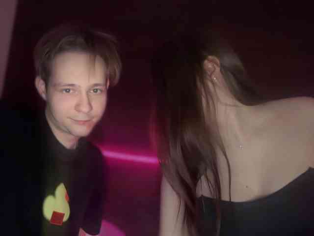 titsDestroy2007 webcam