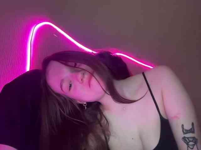 titsDestroy2007 webcam