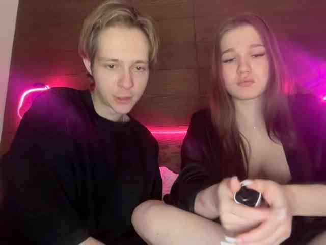 titsDestroy2007 webcam