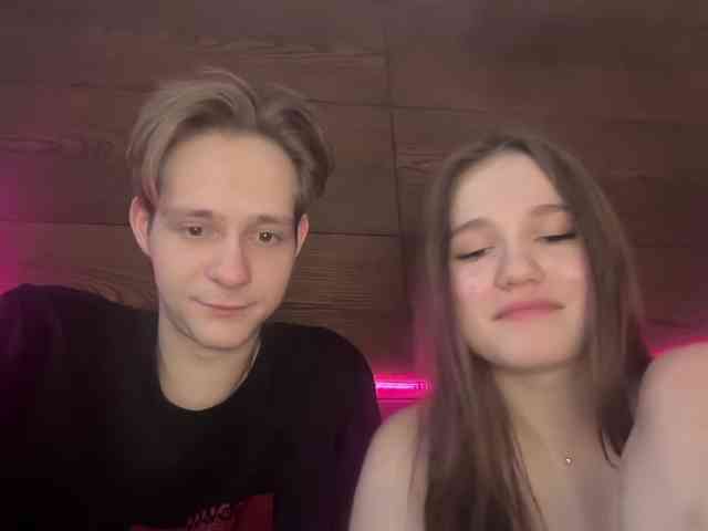 titsDestroy2007 webcam