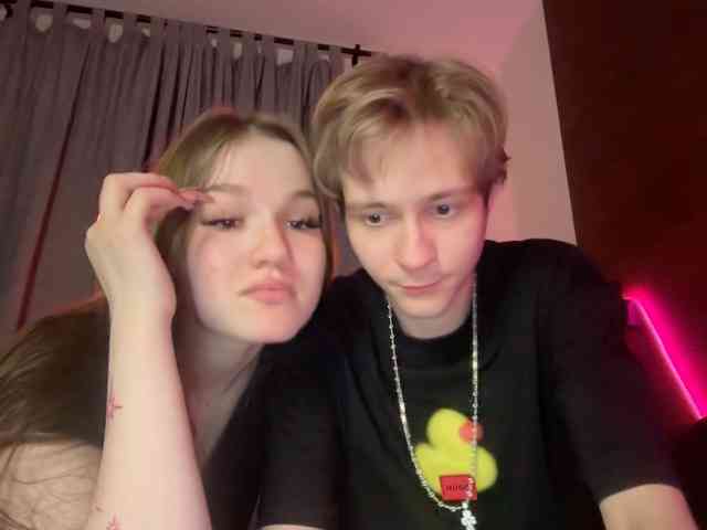 titsDestroy2007 Live Webcam on {site_name}