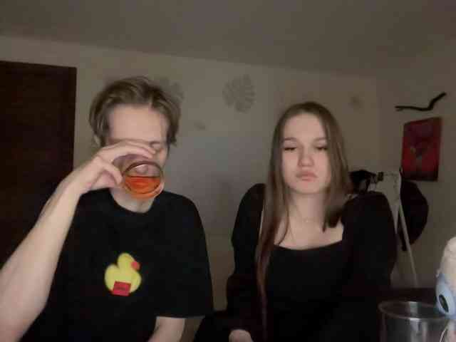 titsDestroy2007 webcam