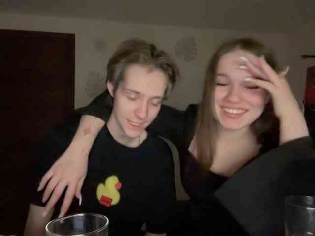 titsDestroy2007 webcam