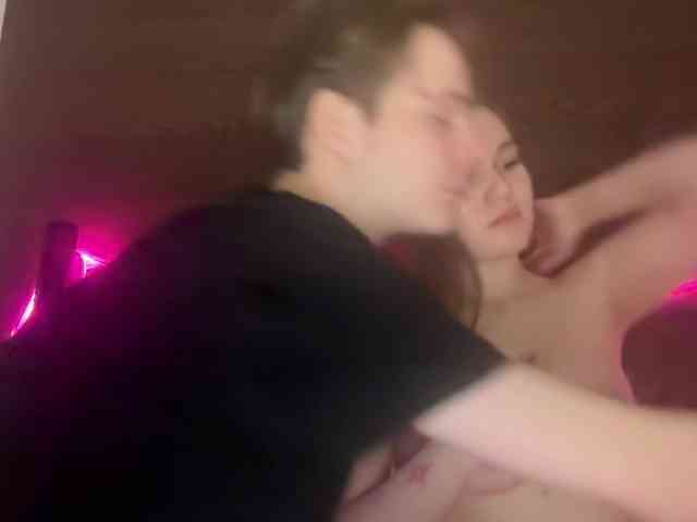 titsDestroy2007 webcam