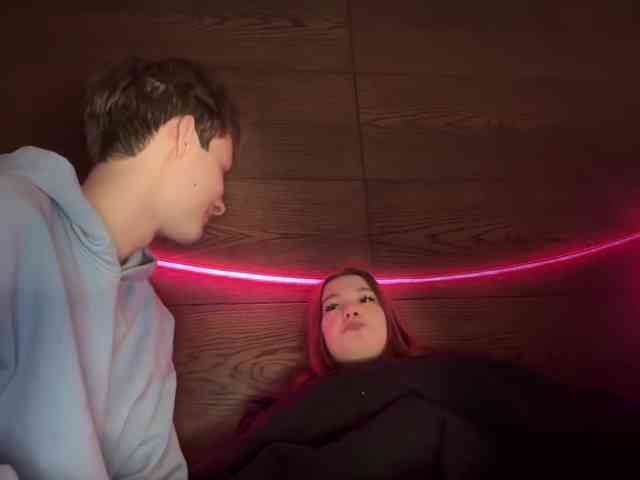 titsDestroy2007 webcam