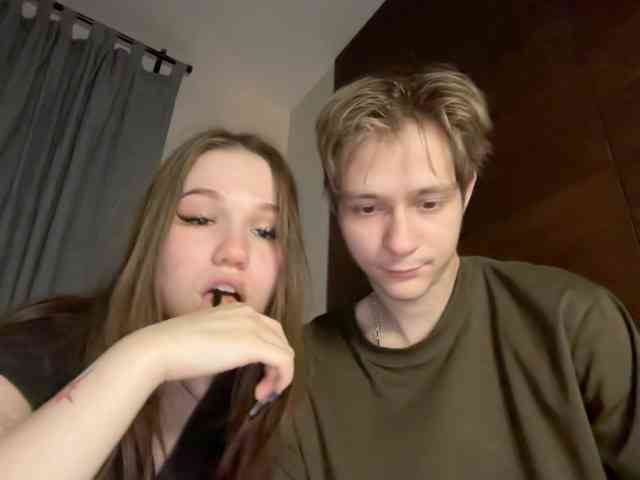 titsDestroy2007 webcam