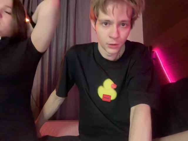 titsDestroy2007 webcam