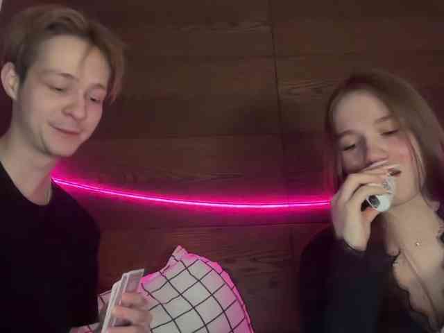 titsDestroy2007 webcam