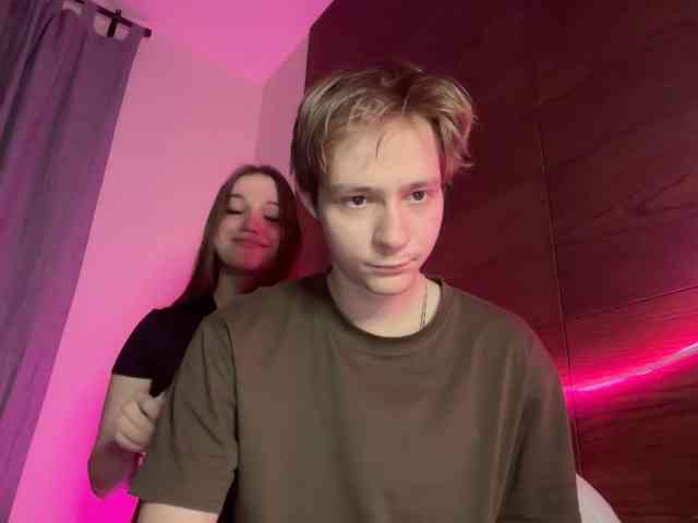 titsDestroy2007 webcam