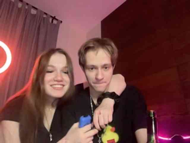 titsDestroy2007 webcam