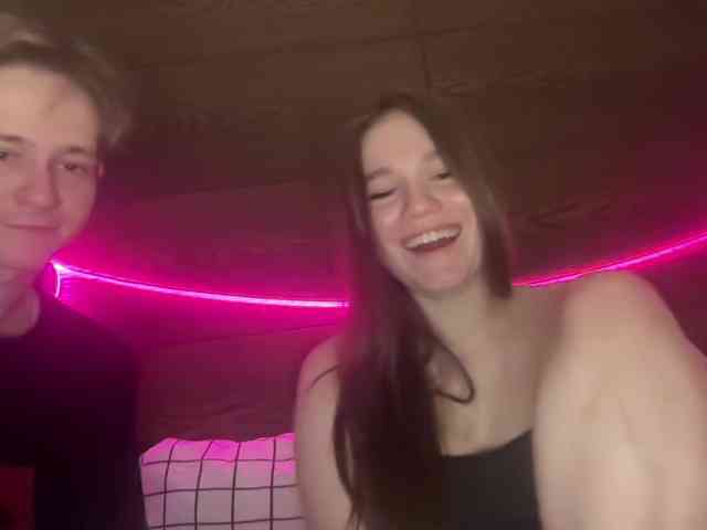 titsDestroy2007 webcam