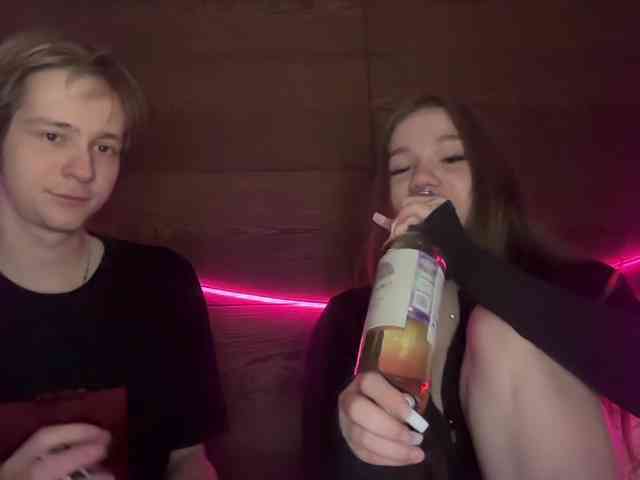 titsDestroy2007 webcam